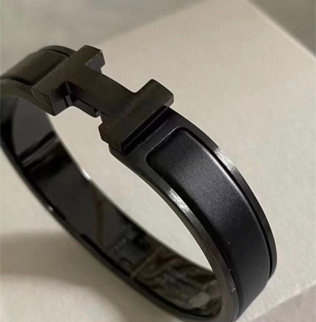 Bracelet Hermès "Clic H" – Élégance Intemporelle