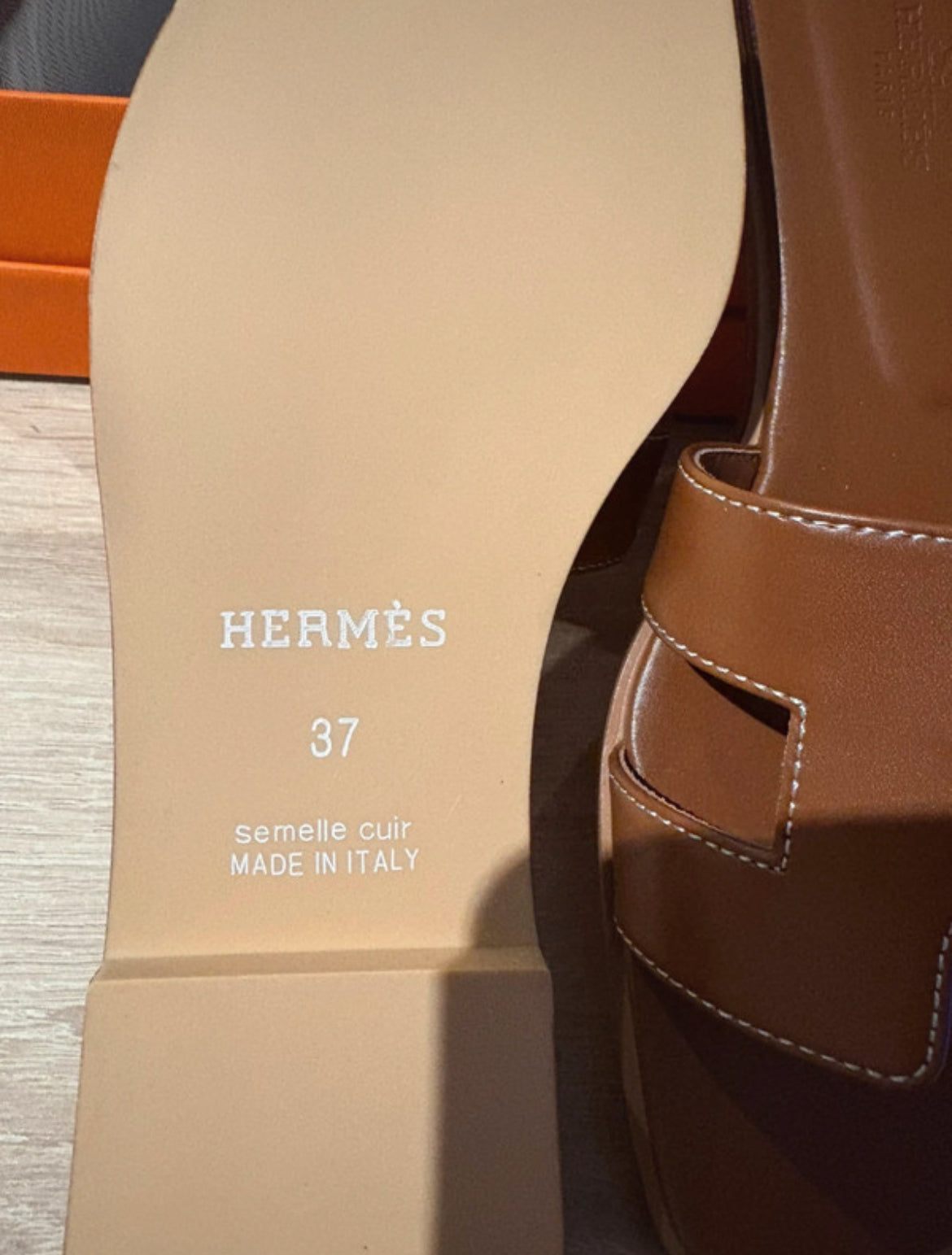 Sandales Hermès Oran Femme – Cuir de luxe ￼