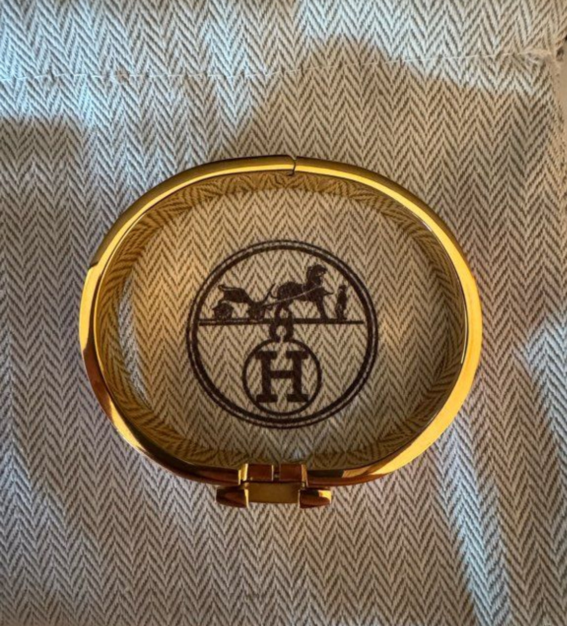 Bracelet Hermès "Clic H" – Élégance Intemporelle