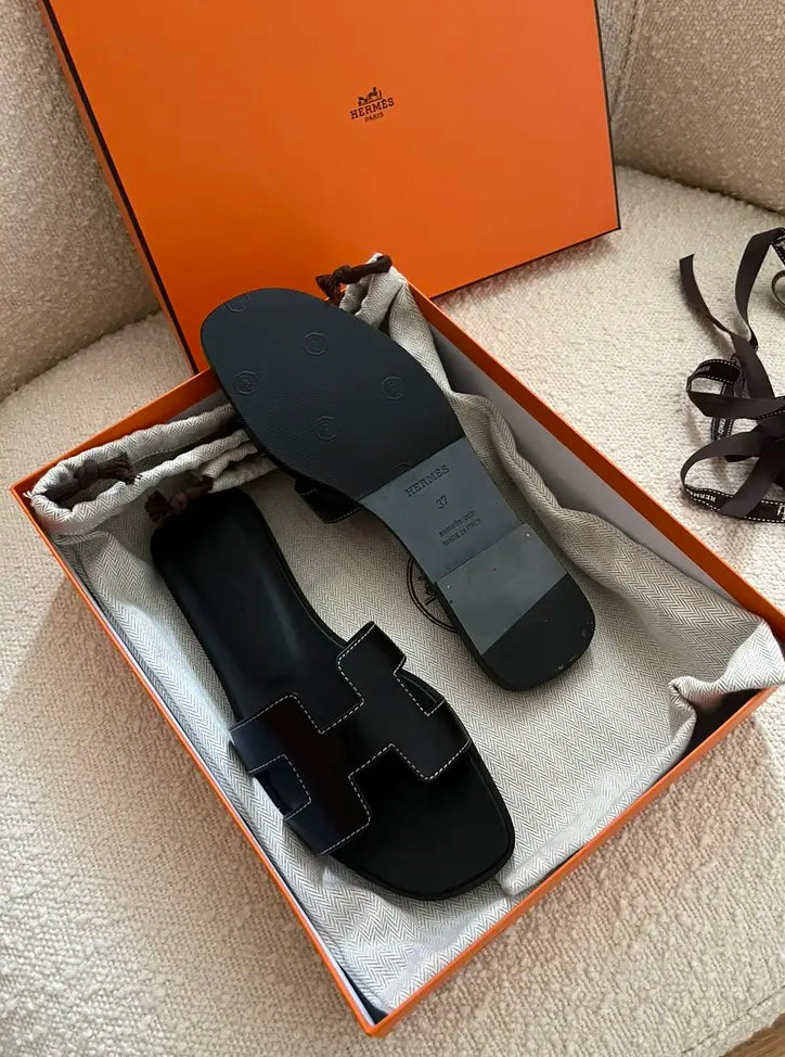 Sandales Hermès Oran Femme – Cuir de luxe ￼