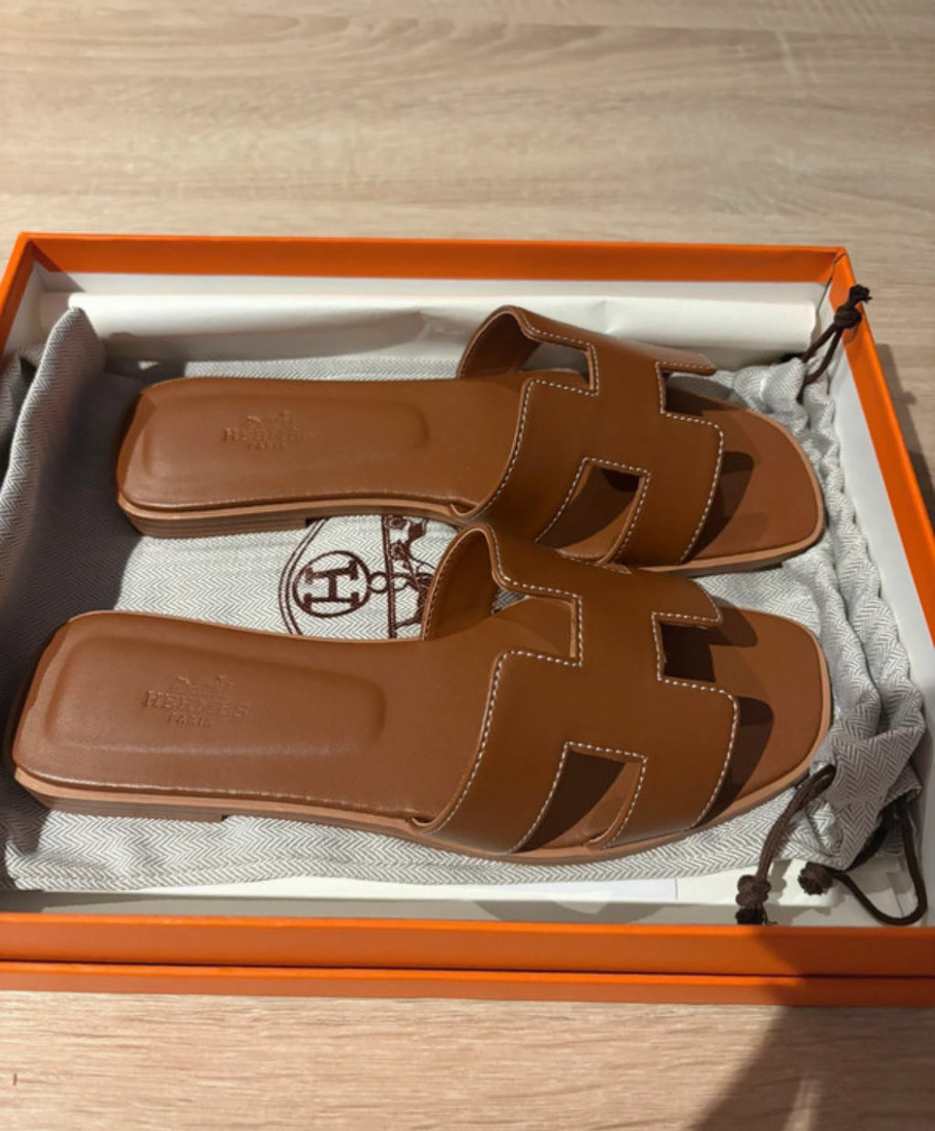 Sandales Hermès Oran Femme – Cuir de luxe ￼